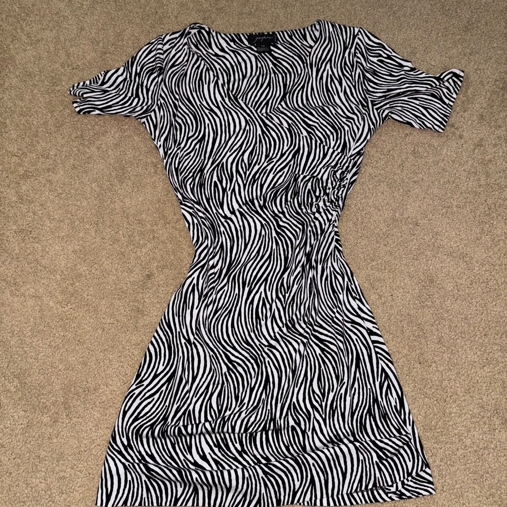 Mariana Black and White Raglan Sleeve Mini Dress